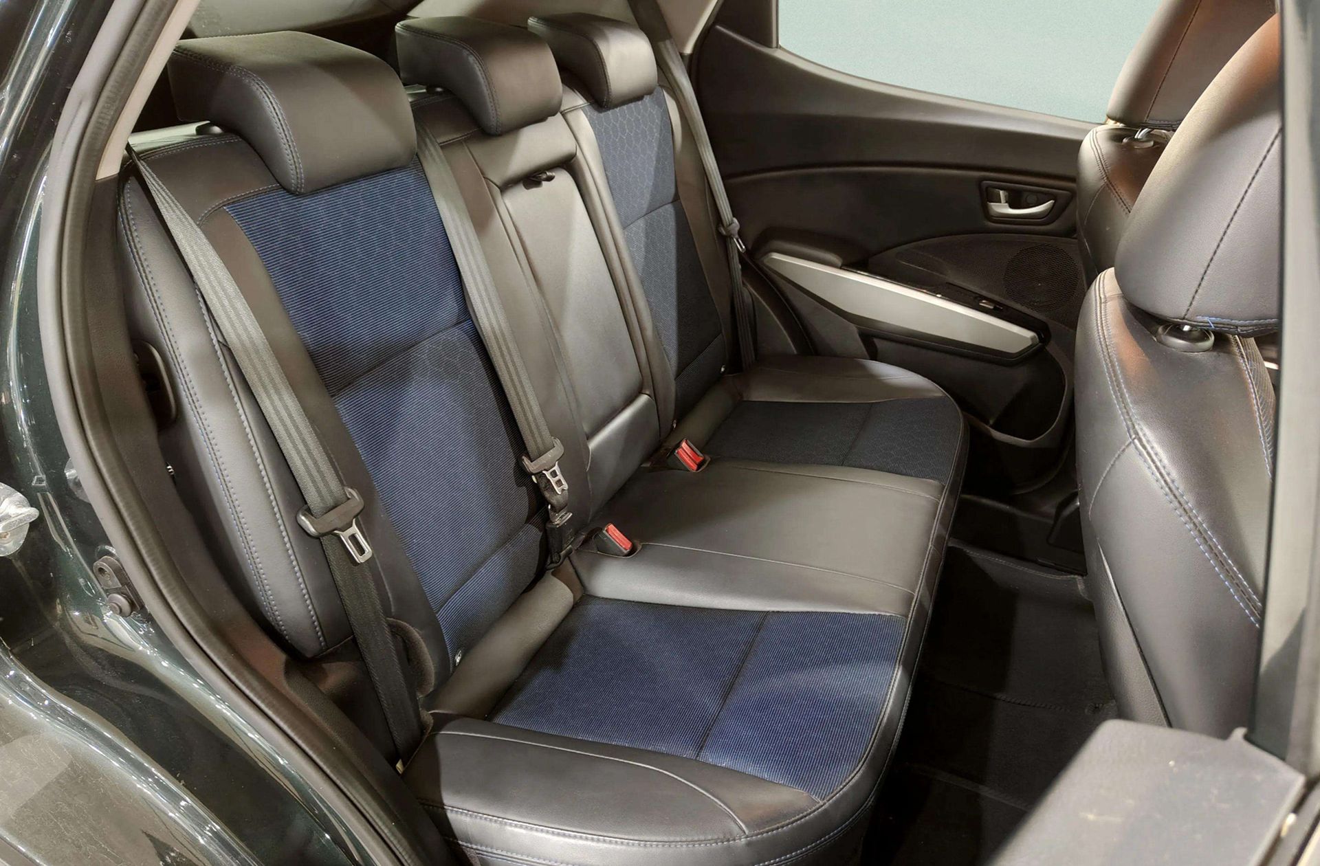 SsangYong Tivoli D16T Premium 4x2 - foto 14