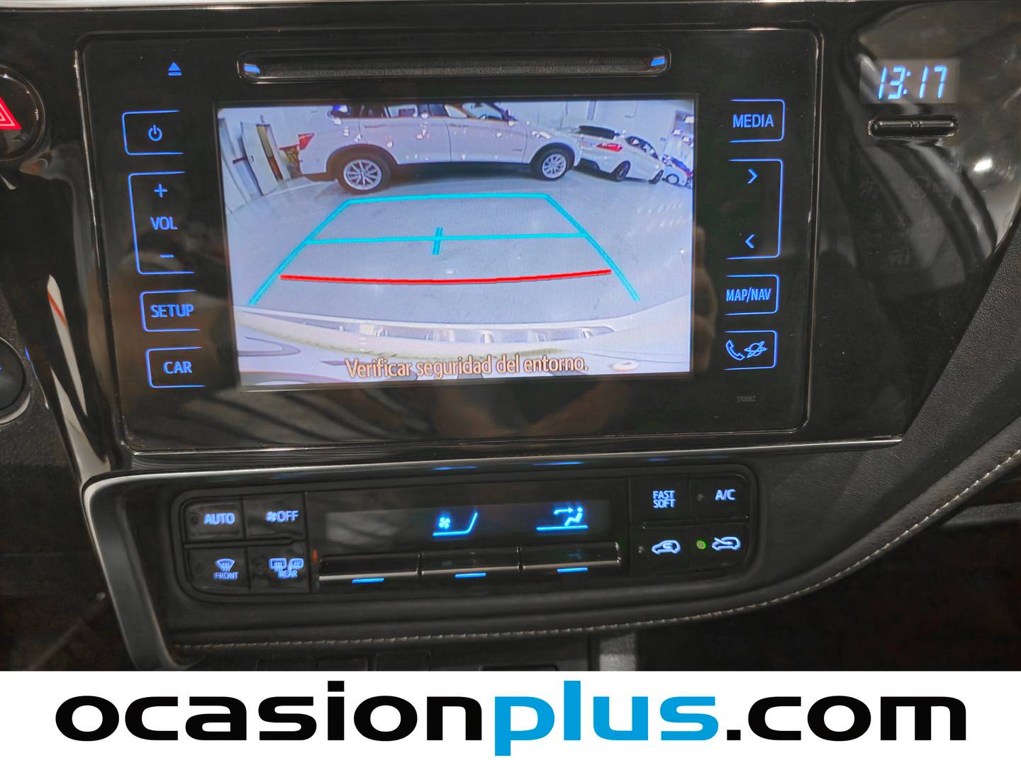 Extras y acabados del Toyota Auris Toyota Auris 140H Touring Sports Active (136 CV)