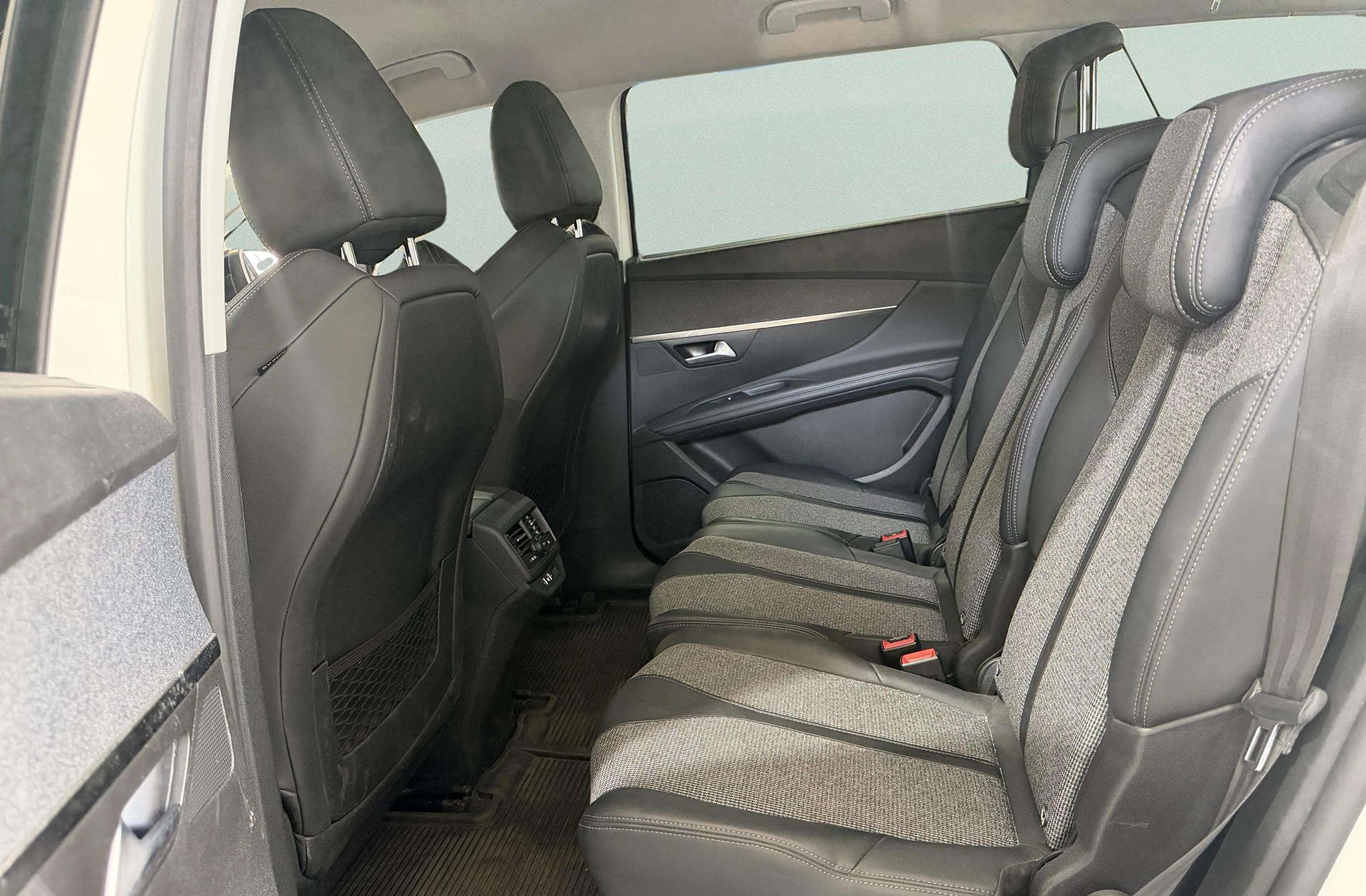 Peugeot 5008 PureTech 130 Allure - foto 14