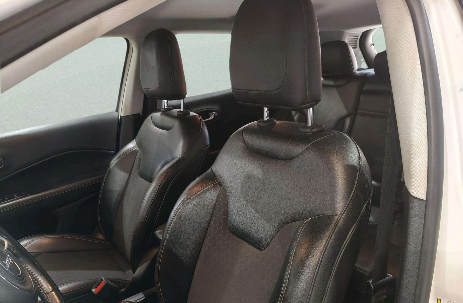 Jeep Compass 2.0 MultiJet Longitude 4x4 AD - foto 7