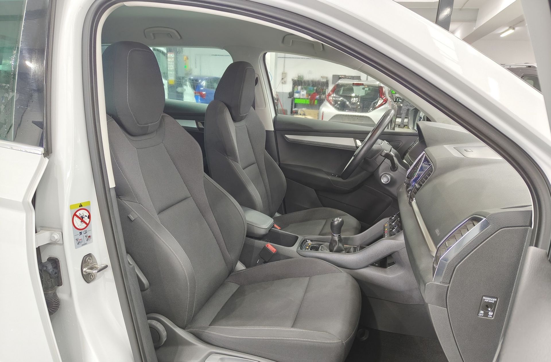 Škoda Karoq 2.0 TDI Selection - foto 22