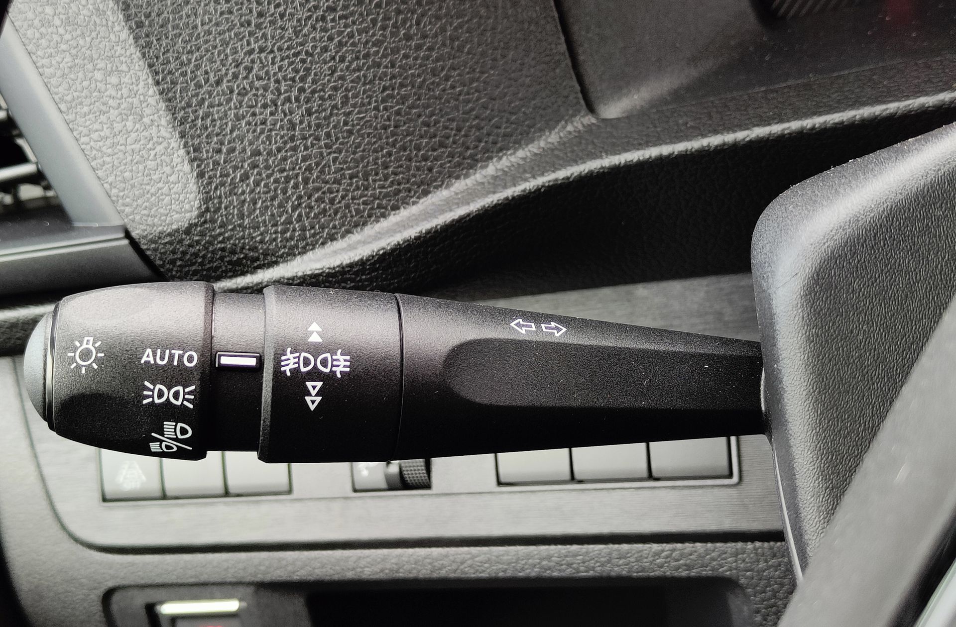 Fiat Scudo Furgón M 1.5 Diésel - foto 18