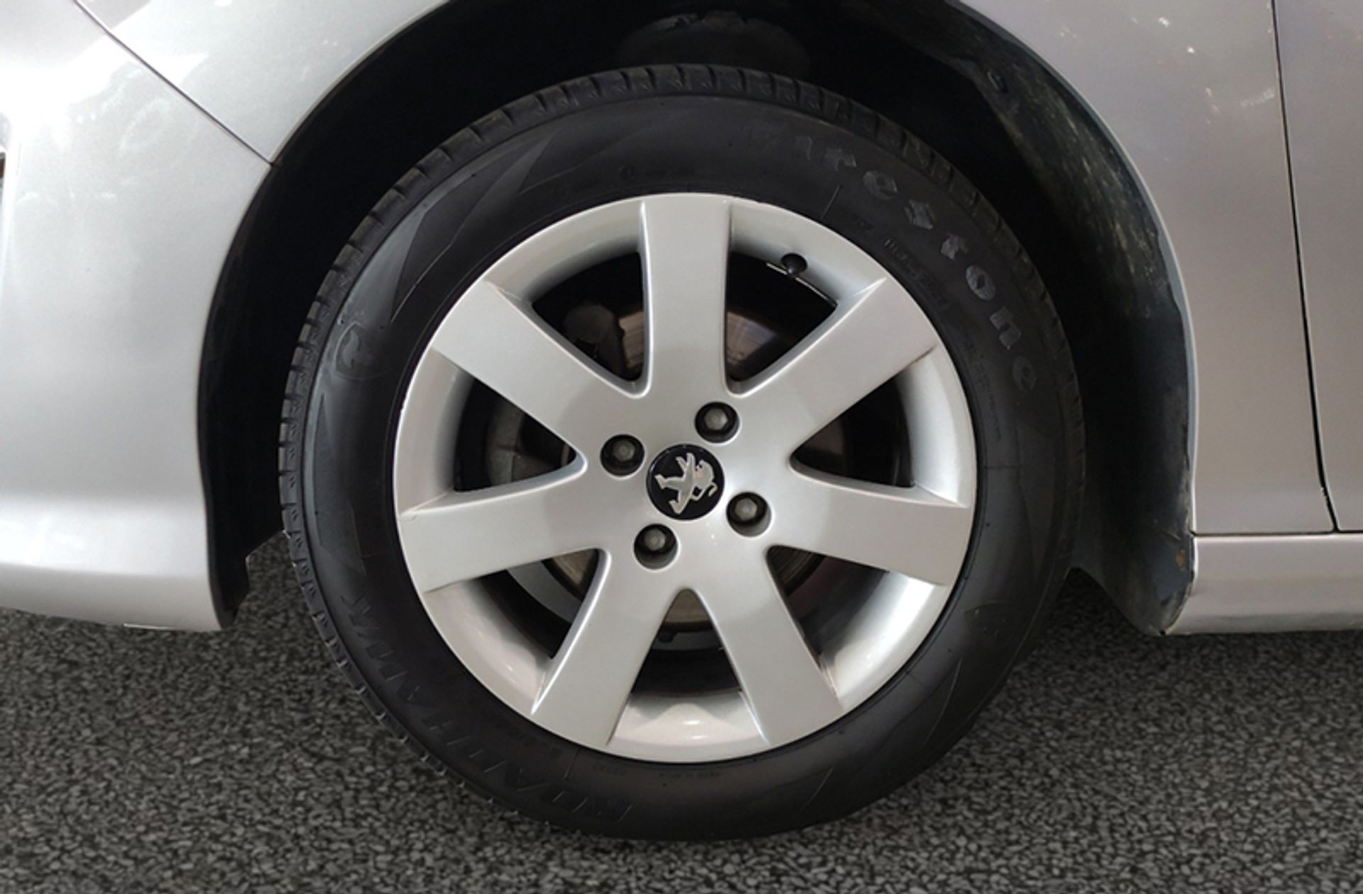 Peugeot 308 SW 1.6 e-HDI Active - foto 25