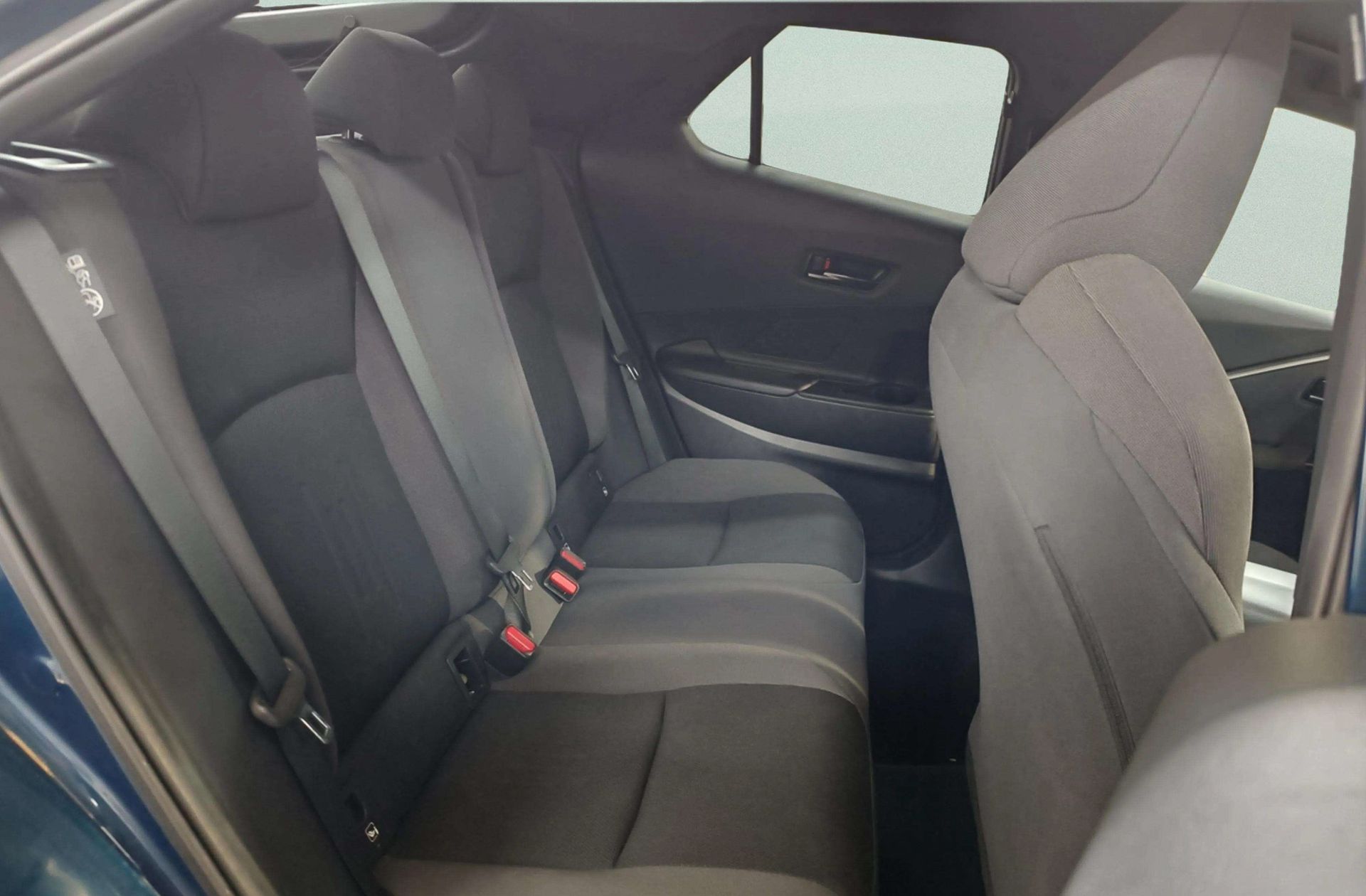Toyota C-HR 140H Advance - foto 17