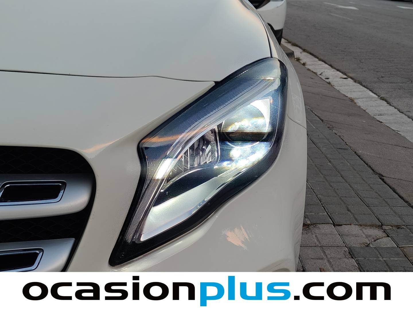 Foto Mercedes GLA Mercedes-Benz GLA GLA 200 d (136 CV)