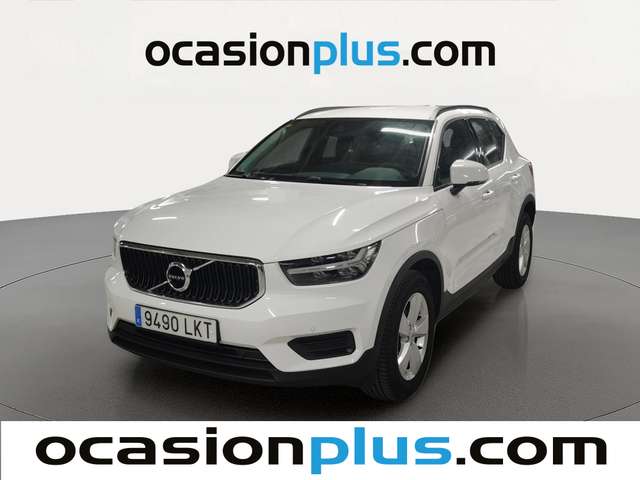 Volvo XC40 T2 Momentum Core (129 CV) de segunda mano