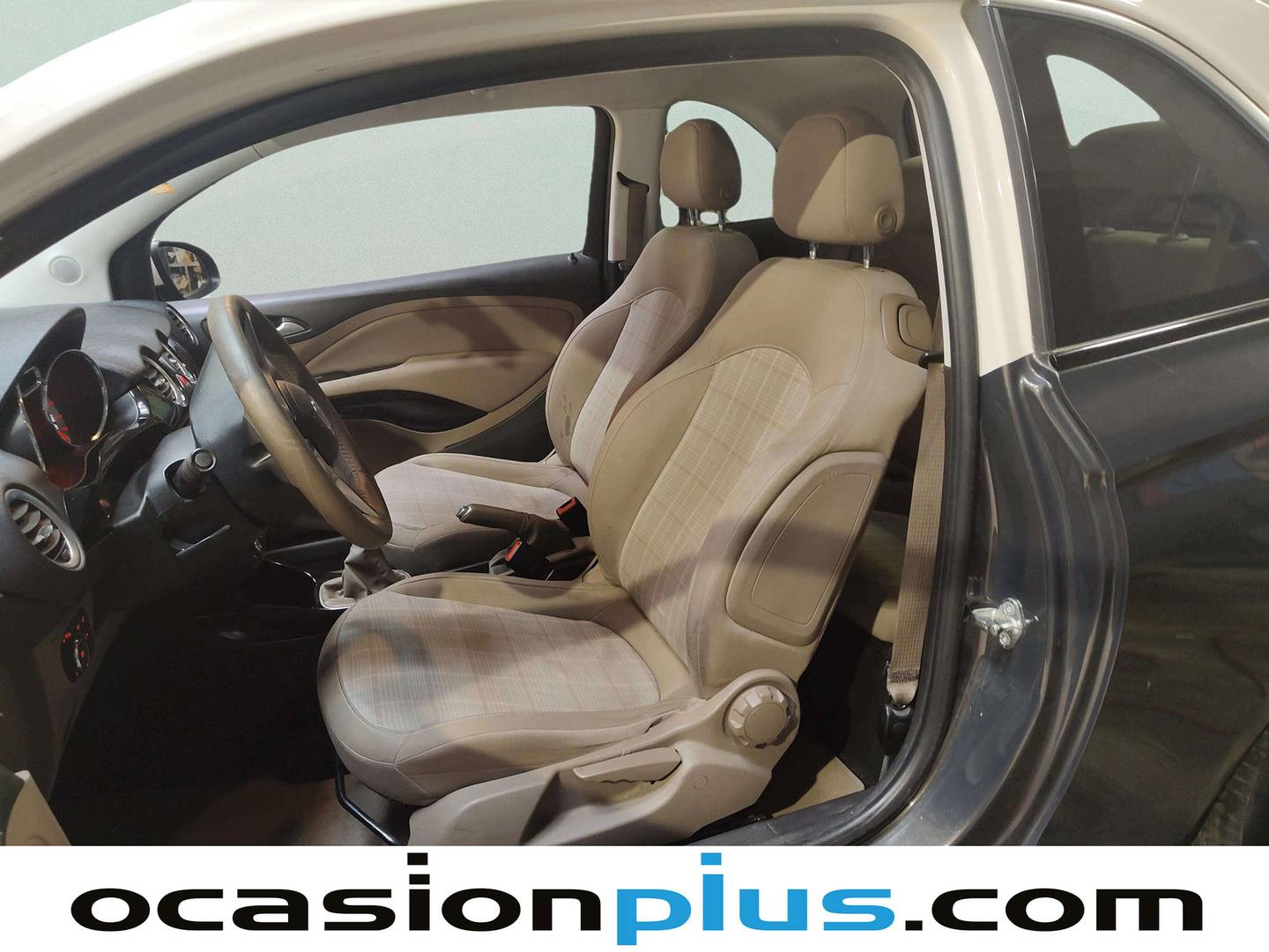 Foto Opel Adam Opel Adam 1.4 XEL Glam (87 CV)