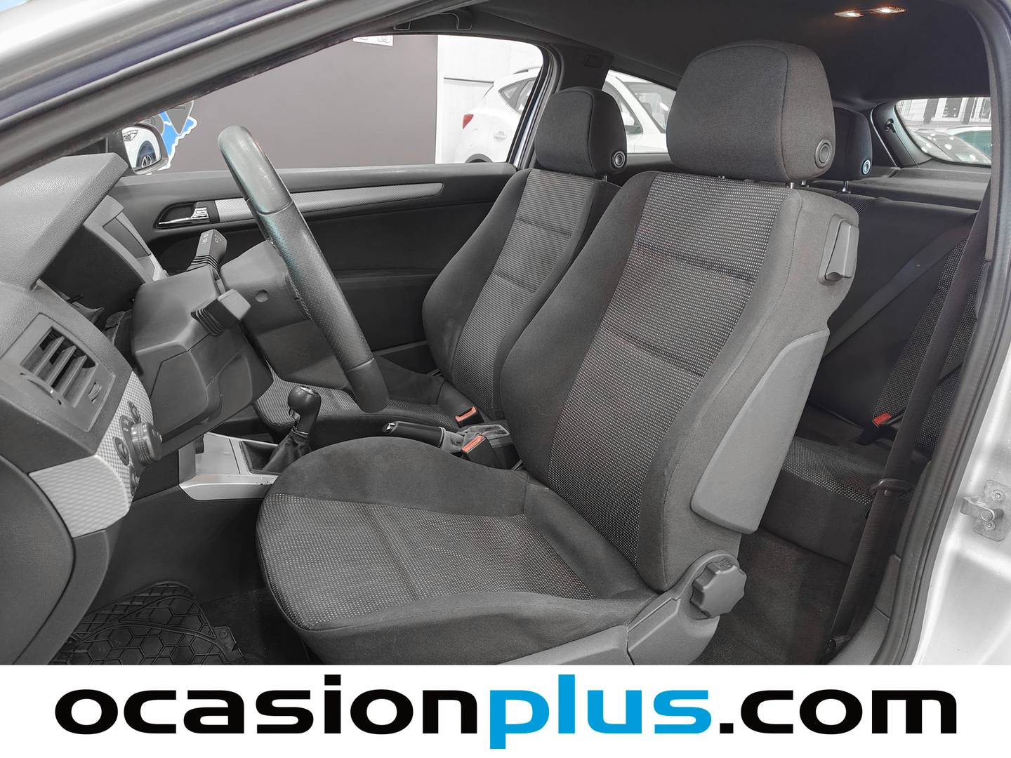 Foto asientos delanteros Opel Astra Opel Astra GTC 1.6 Sport (105 CV)