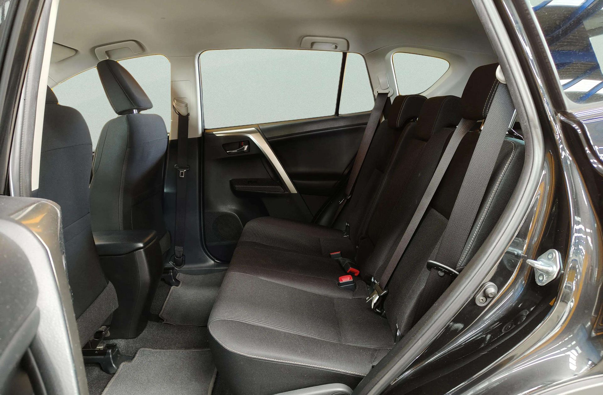 Toyota RAV4 120D Advance 4x2 - foto 11