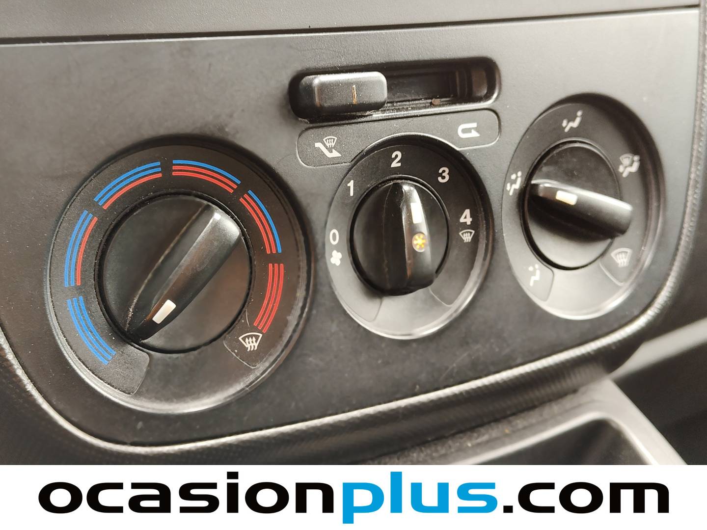 Extras y acabados del Fiat Fiorino Fiat Fiorino Cargo Base 1.4 Natural Power (70CV)