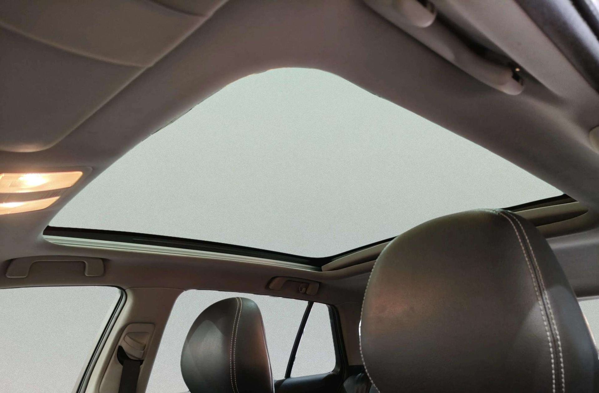 Toyota Avensis 150D Touring Sports Executive TS - foto 6