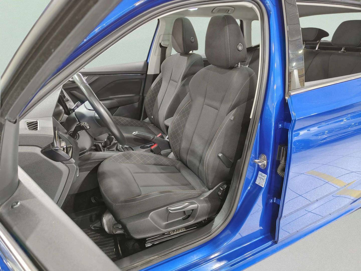 Foto Skoda Kamiq Skoda Kamiq 1.5 TSI 125 Aniversario (150 CV)