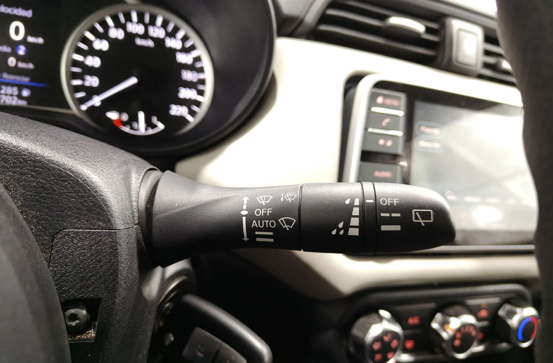 Nissan Micra IG-T 92 Kiiro - foto 23