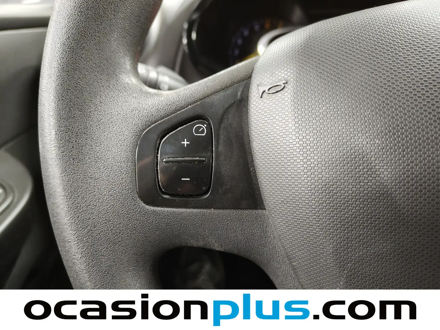 Foto Renault Clio Renault Clio 1.2 16v Authentique (75 CV)