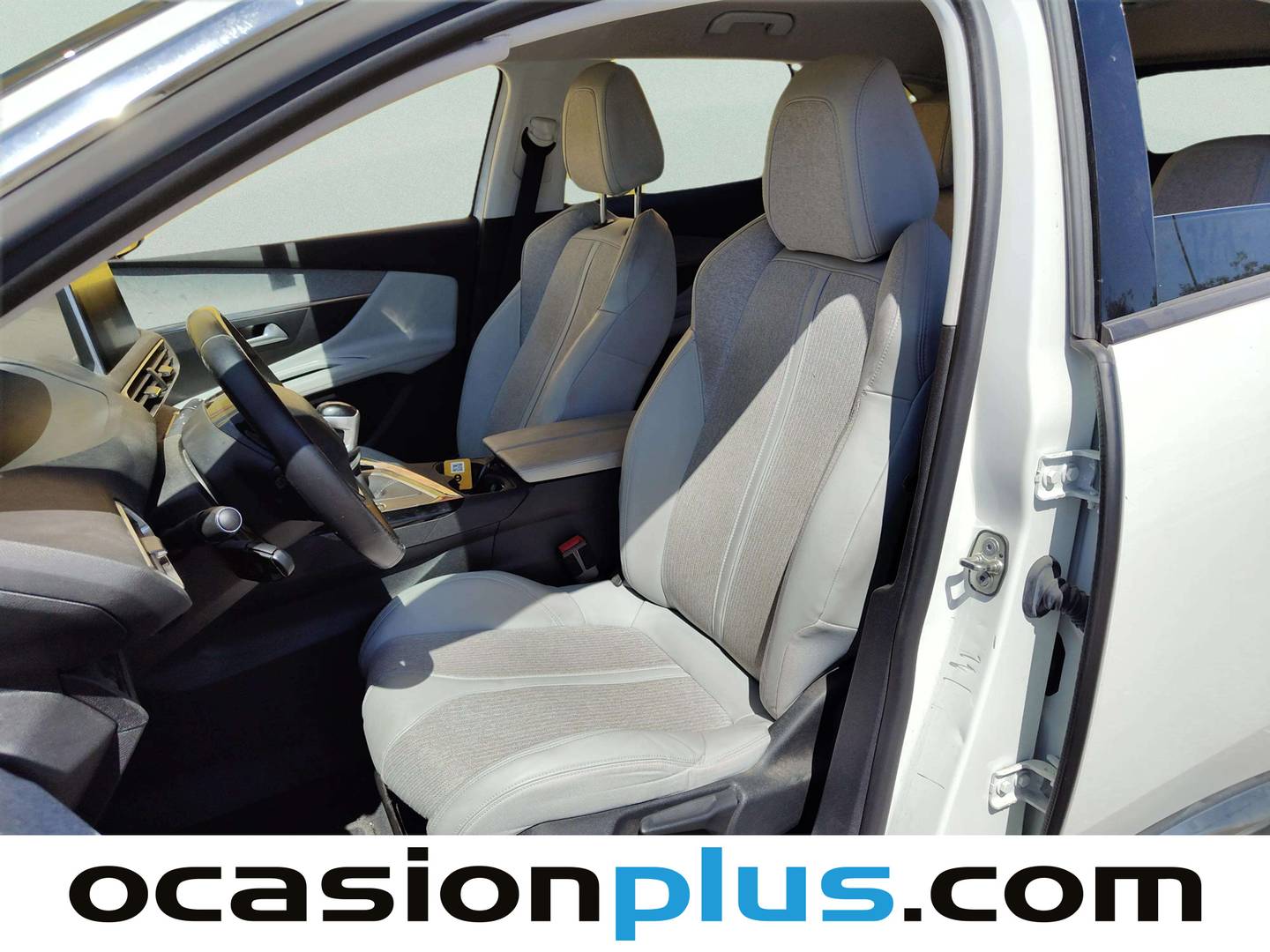 Foto asientos delanteros Peugeot 3008 Peugeot 3008 BlueHDi 130 S&S Allure (130 CV)