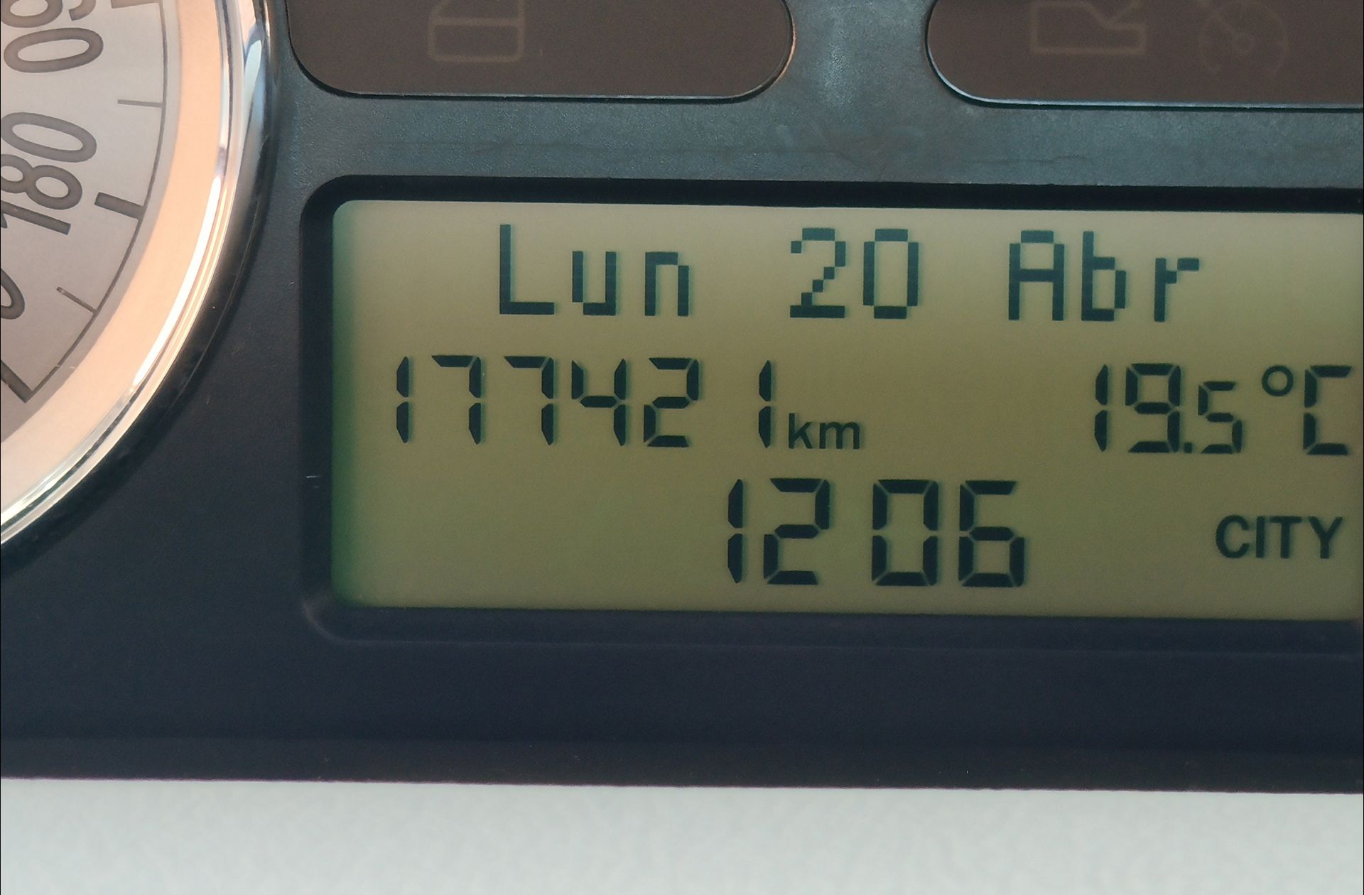 Lancia Ypsilon 1.4 Oro - foto 9