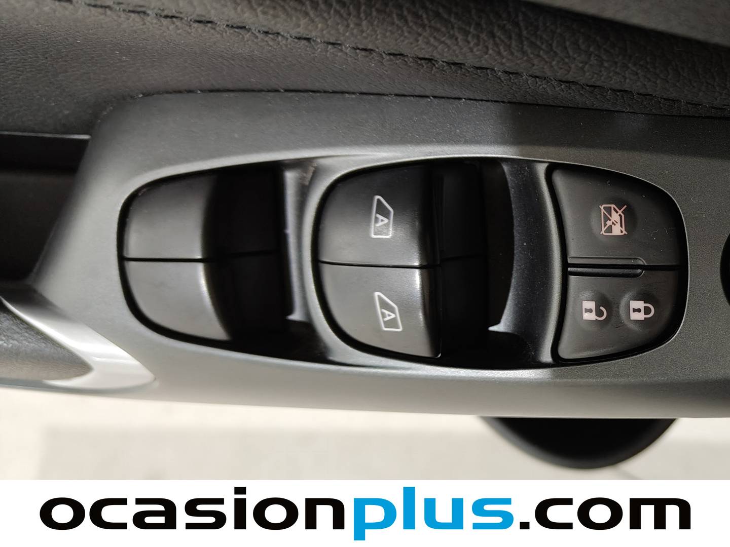 Foto Nissan JUKE Nissan Juke DIG-T N-Connecta 4x2 (114 CV)