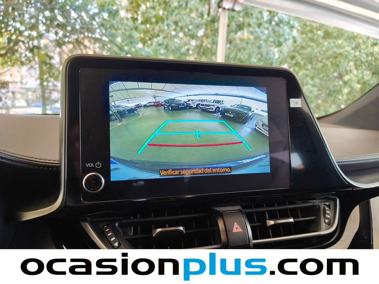 Equipamiento del Toyota C-HR Toyota C-HR 1.8 125H Advance (122 CV)