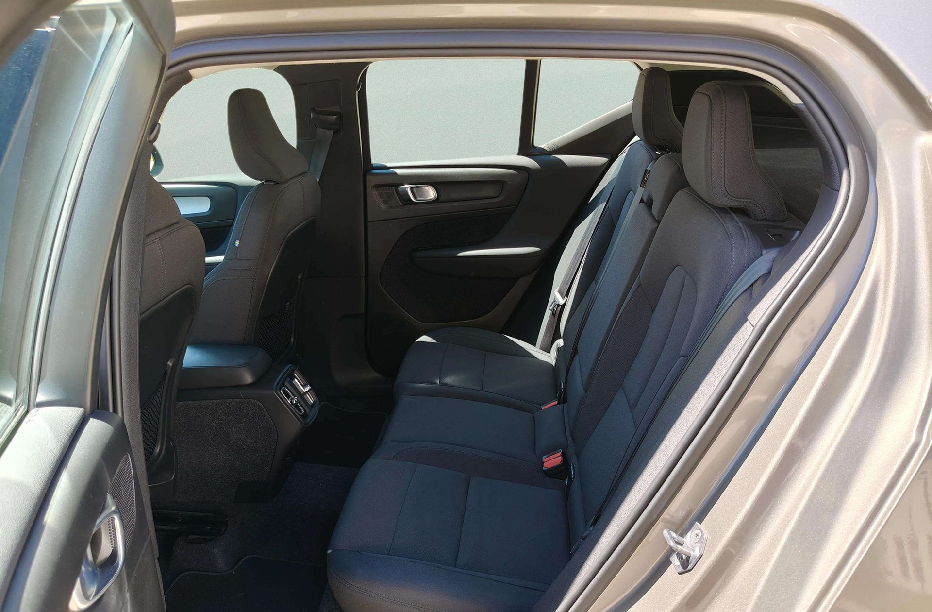 Volvo XC40 T3 Momentum Pro - foto 13
