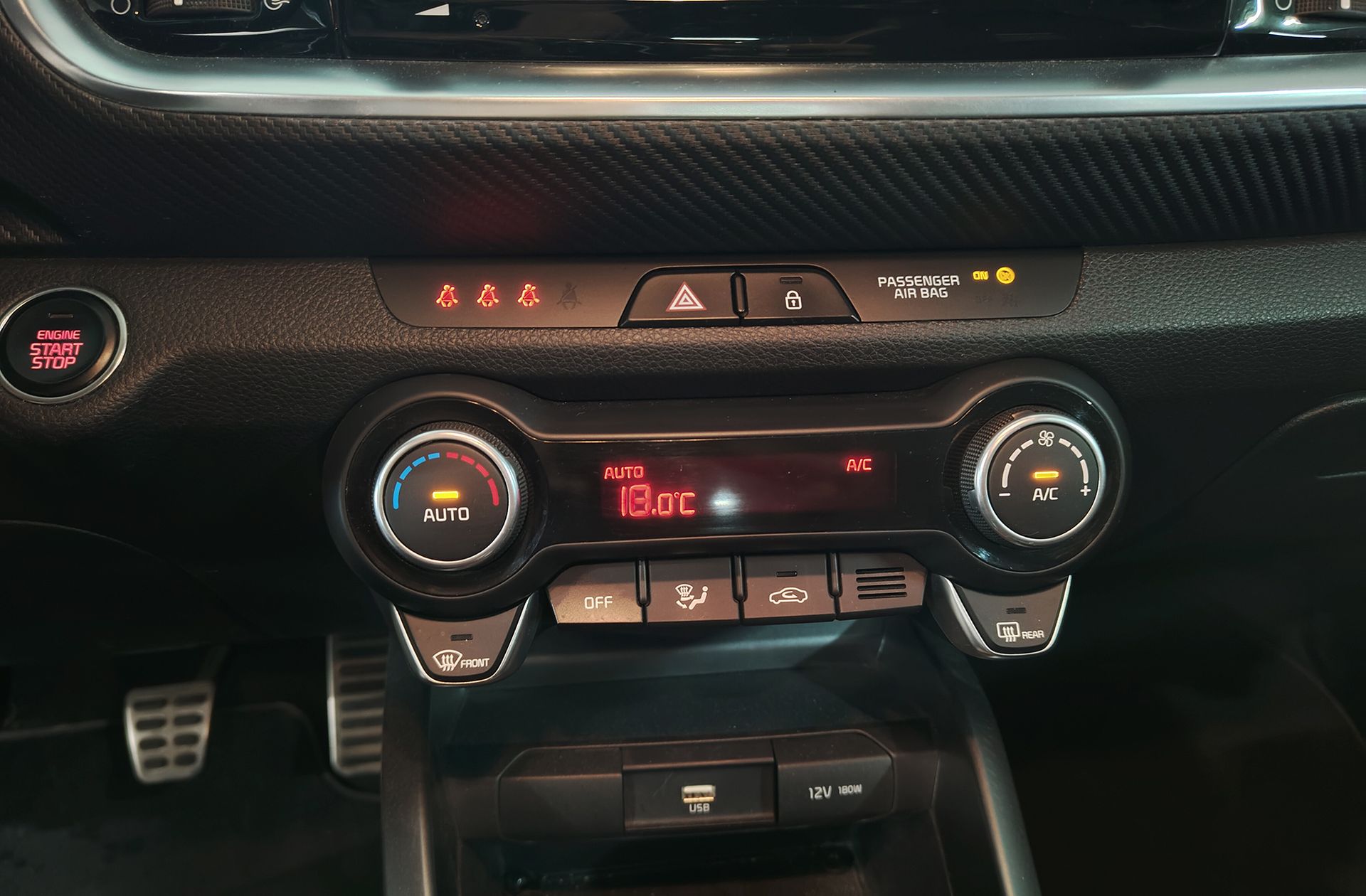 Kia Stonic 1.0 T-GDi MHEV iMT GT Line - foto 34