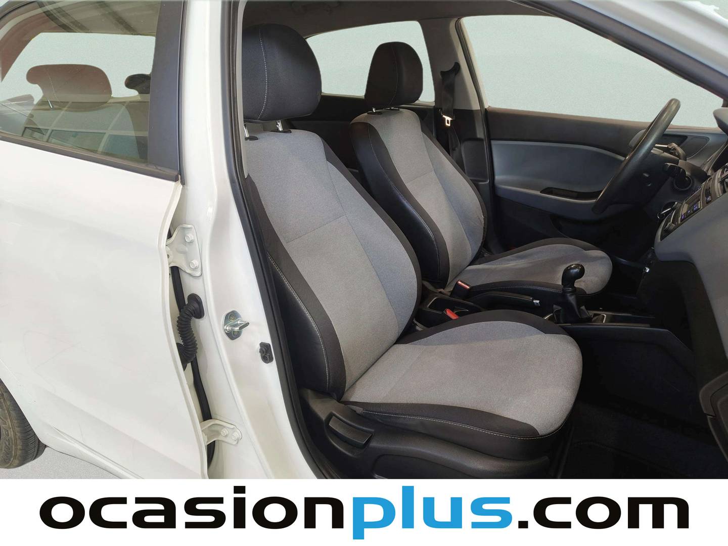 Hyundai i20 Hyundai i20 1.2 MPI Essence (84 CV) al mejor precio