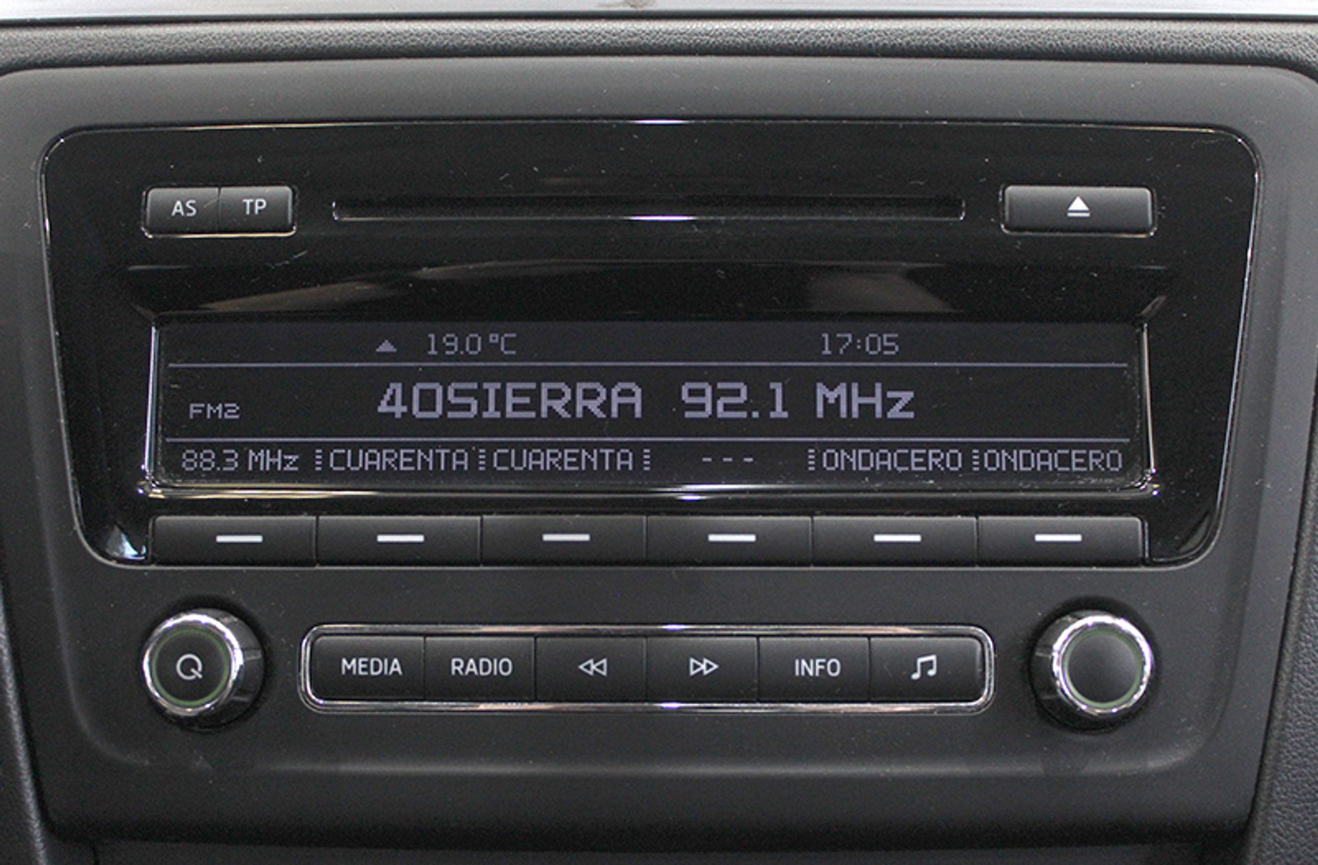 Škoda Rapid Spaceback 1.6 TDI CR Ambition - foto 7