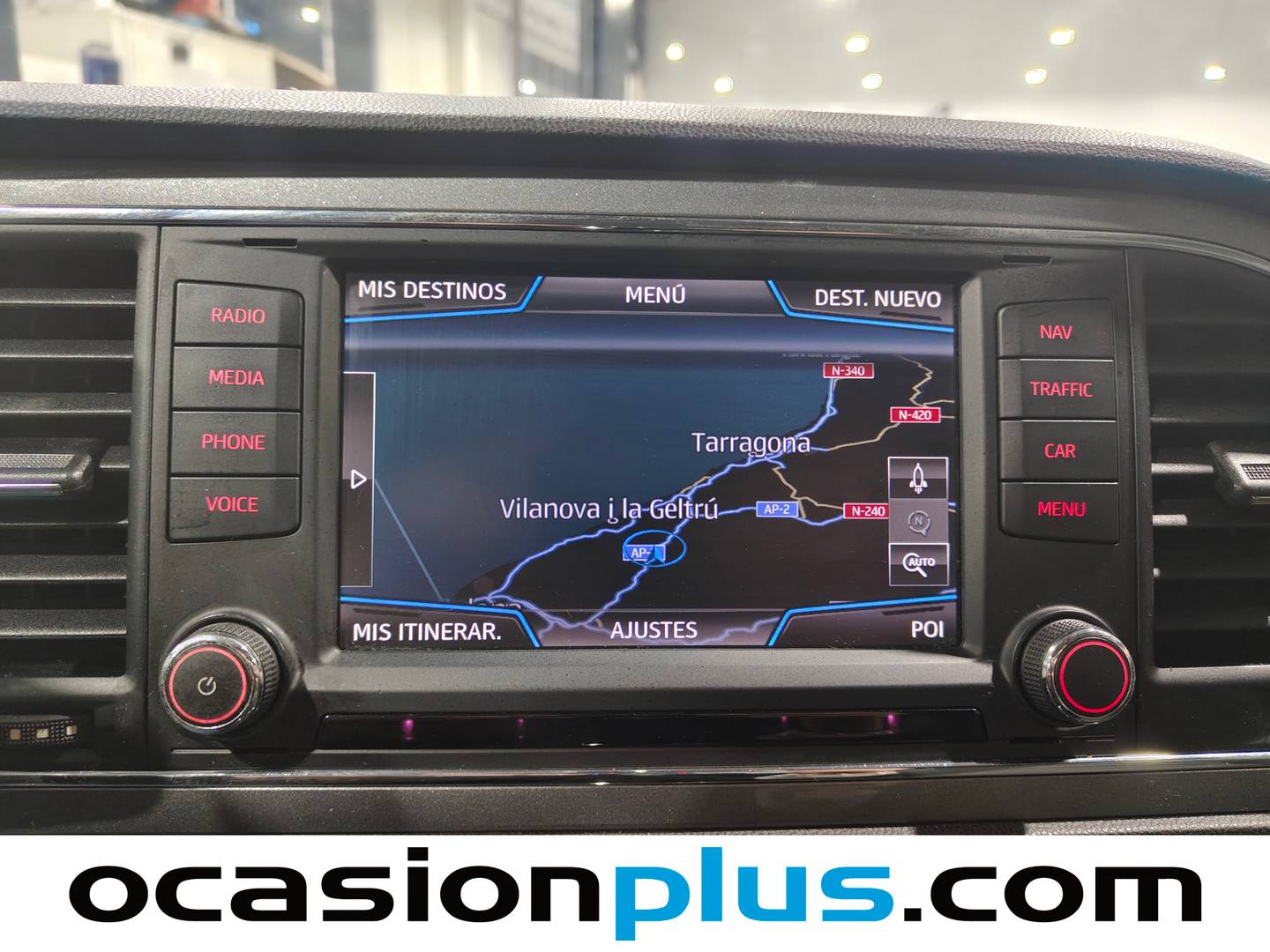 Equipamiento del Seat León SEAT León 2.0 TDI S&S FR (150 CV)