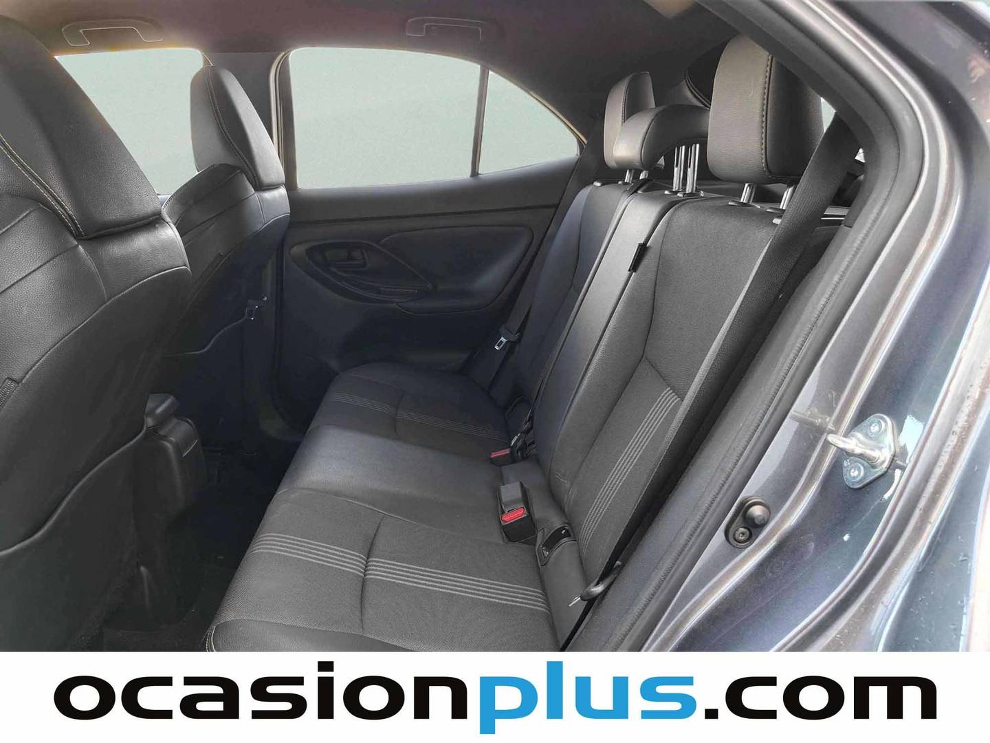 Foto asientos traseros Toyota Yaris Cross Toyota Yaris Cross 120H Adventure (116 CV)