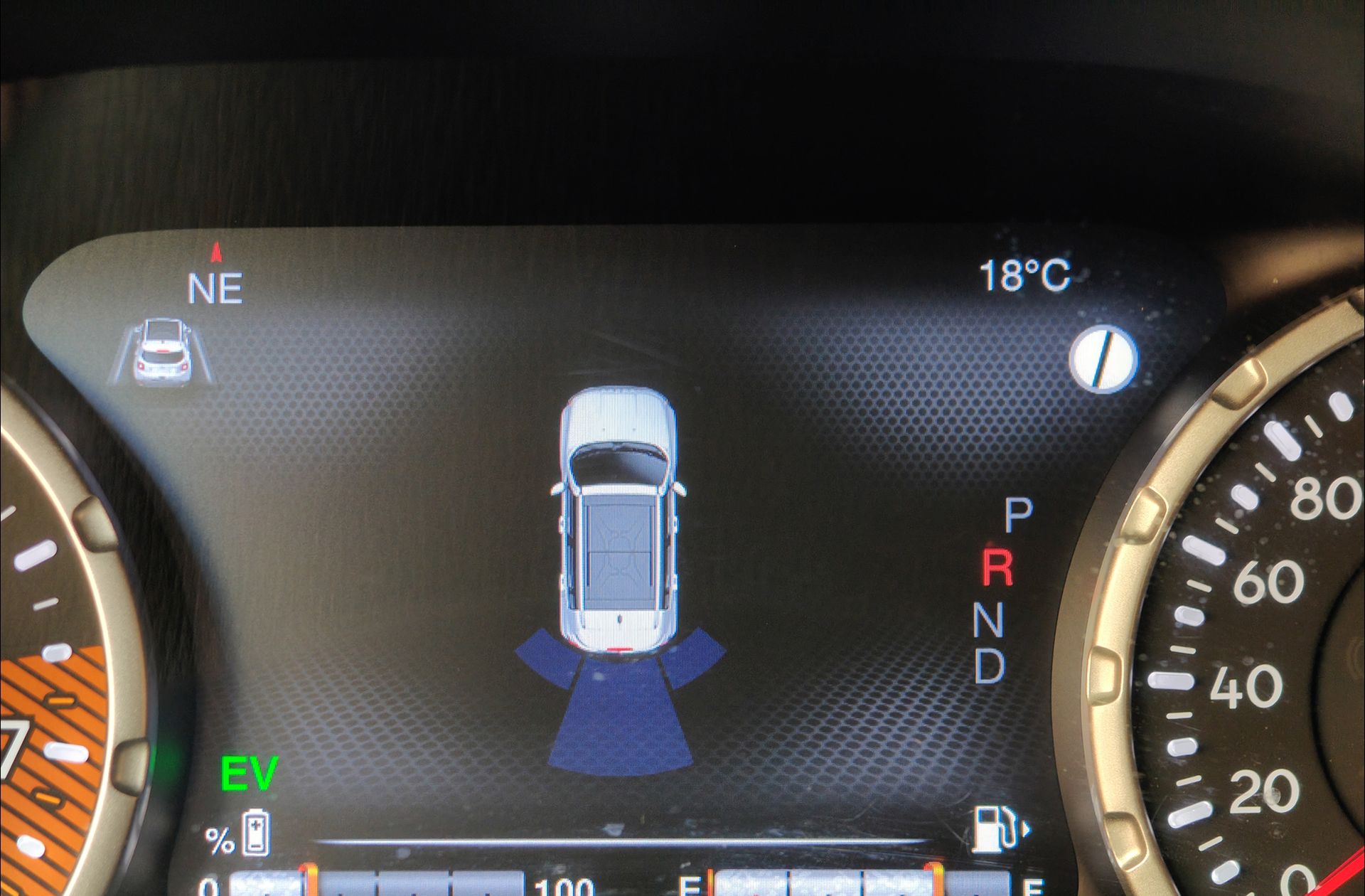Jeep Renegade eHybrid 1.5 Limited ATX - foto 8