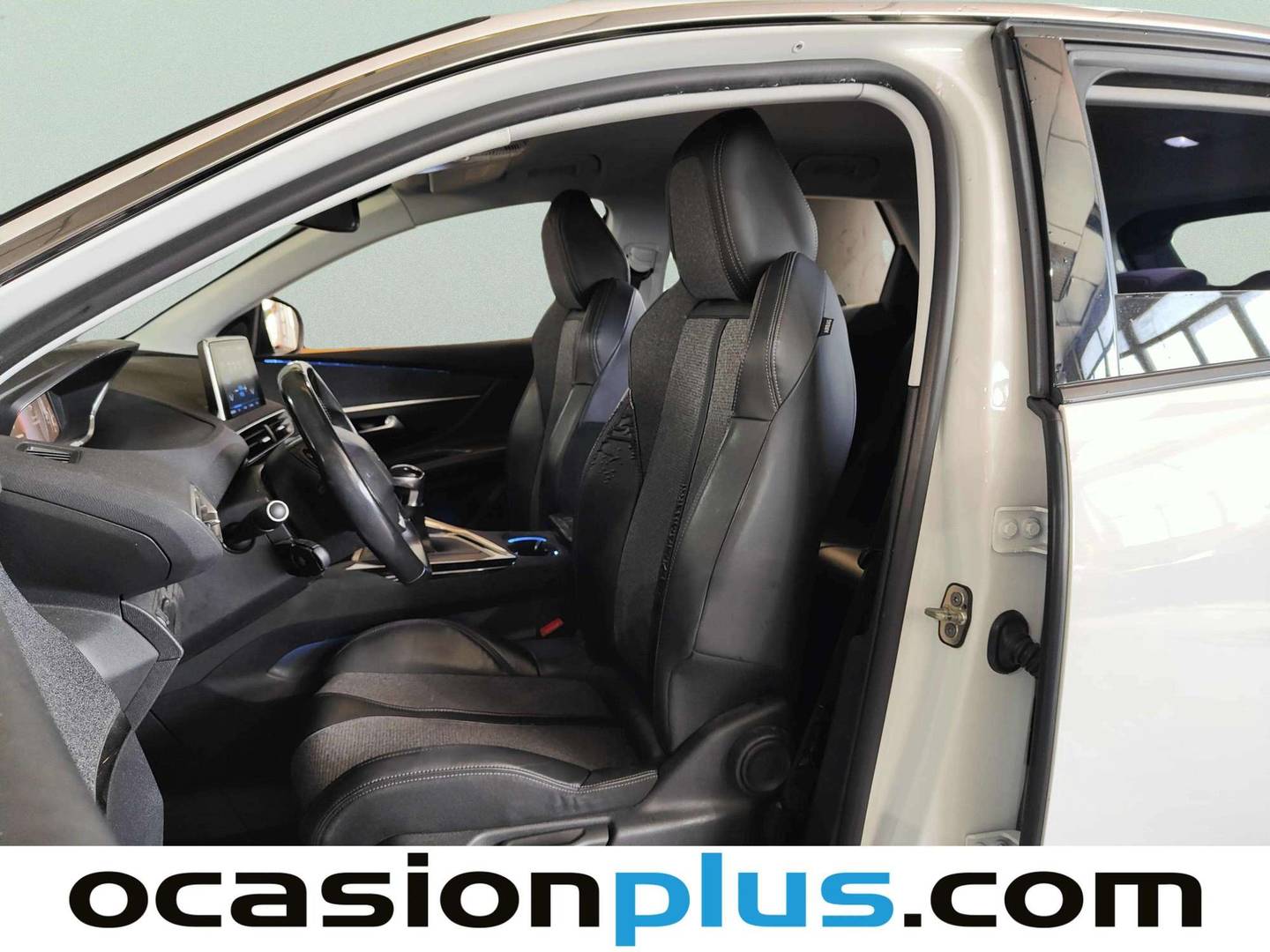 Foto asientos delanteros Peugeot 3008 Peugeot 3008 PureTech 130 S&S Allure (130 CV)