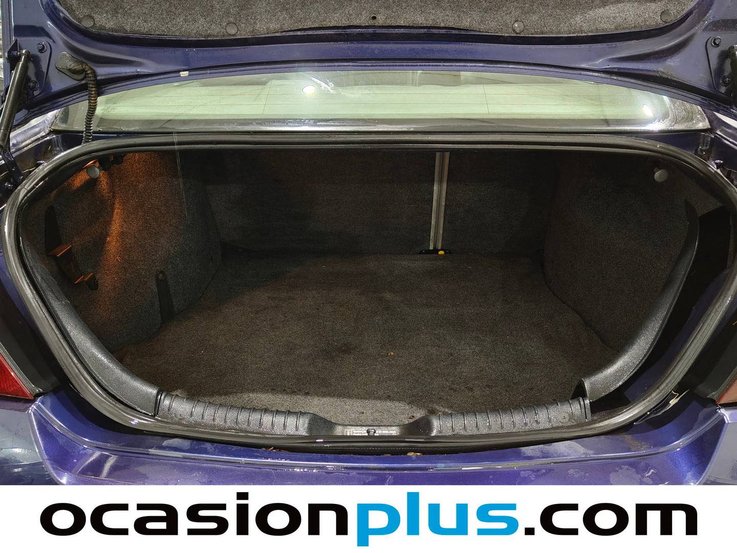 Foto Ford Mondeo Ford Mondeo 2.0 TDdi Sedan Ghia  (115 CV)