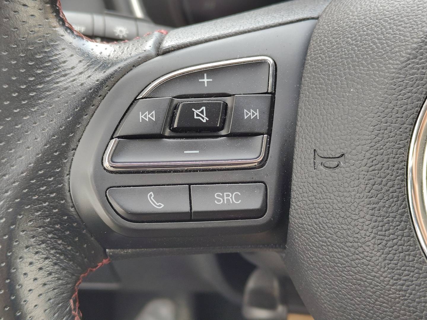 Foto MG HS MG HS 1.5 Turbo GDI Comfort DCT (162 CV)