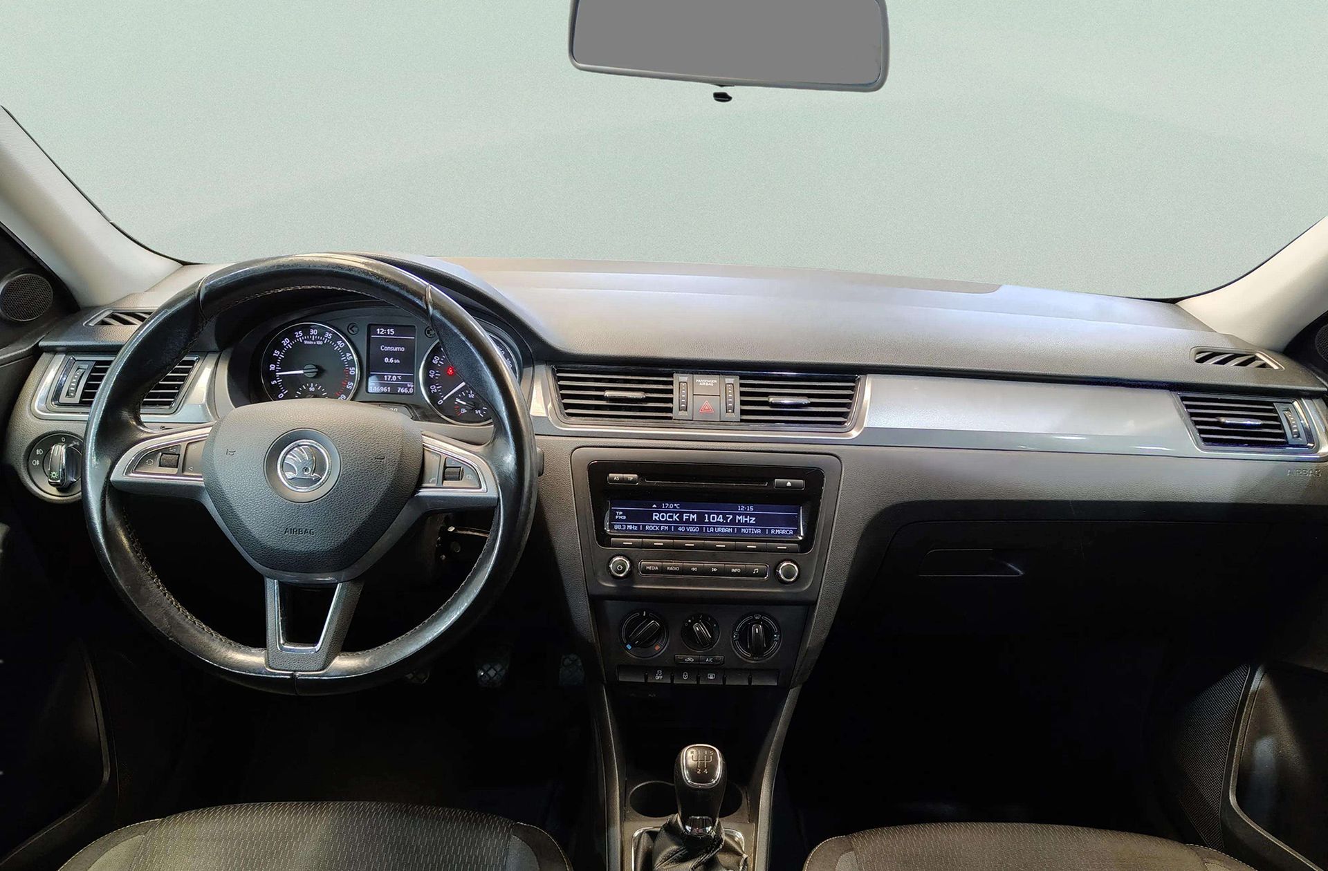 Škoda Spaceback 1.6 TDI CR Ambition - foto 6