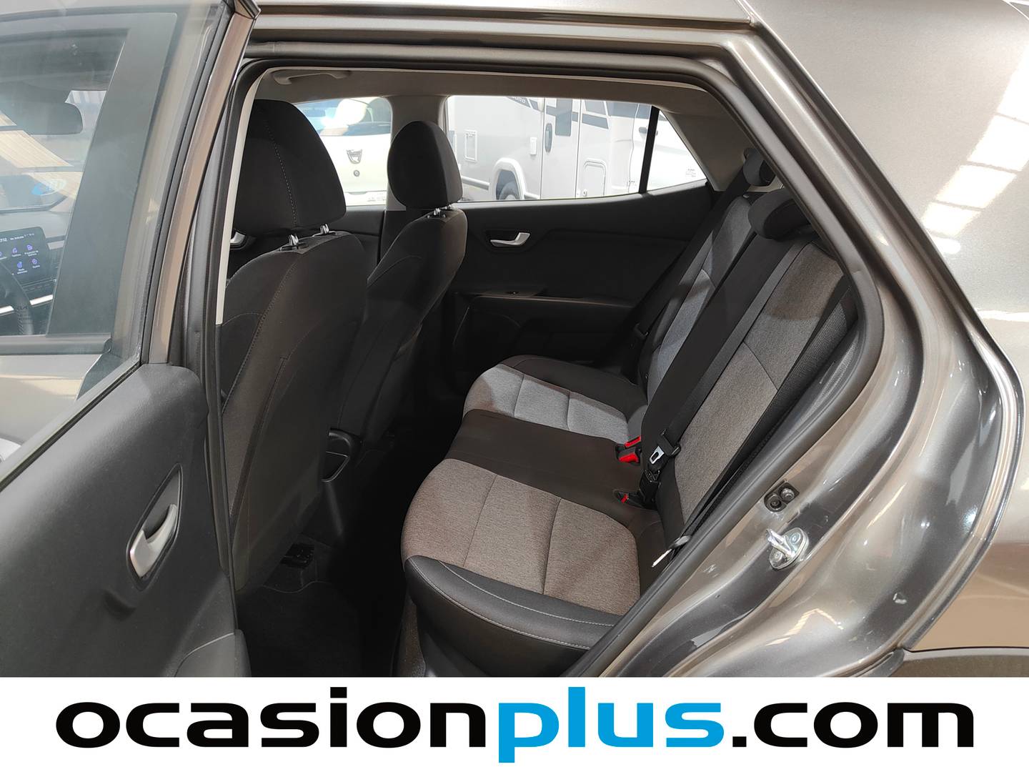 Foto asientos traseros KIA Stonic KIA Stonic 1.0 T-GDi MHEV MT Concept (100 CV)
