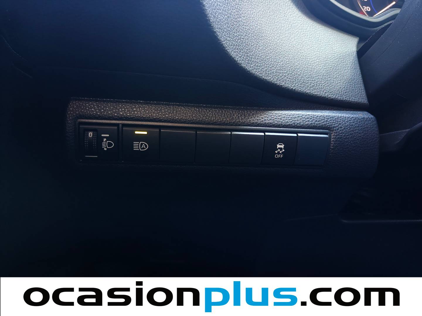 Toyota Corolla Toyota Corolla 1.8 125H Business Plus E-CVT (122 CV) seminuevo