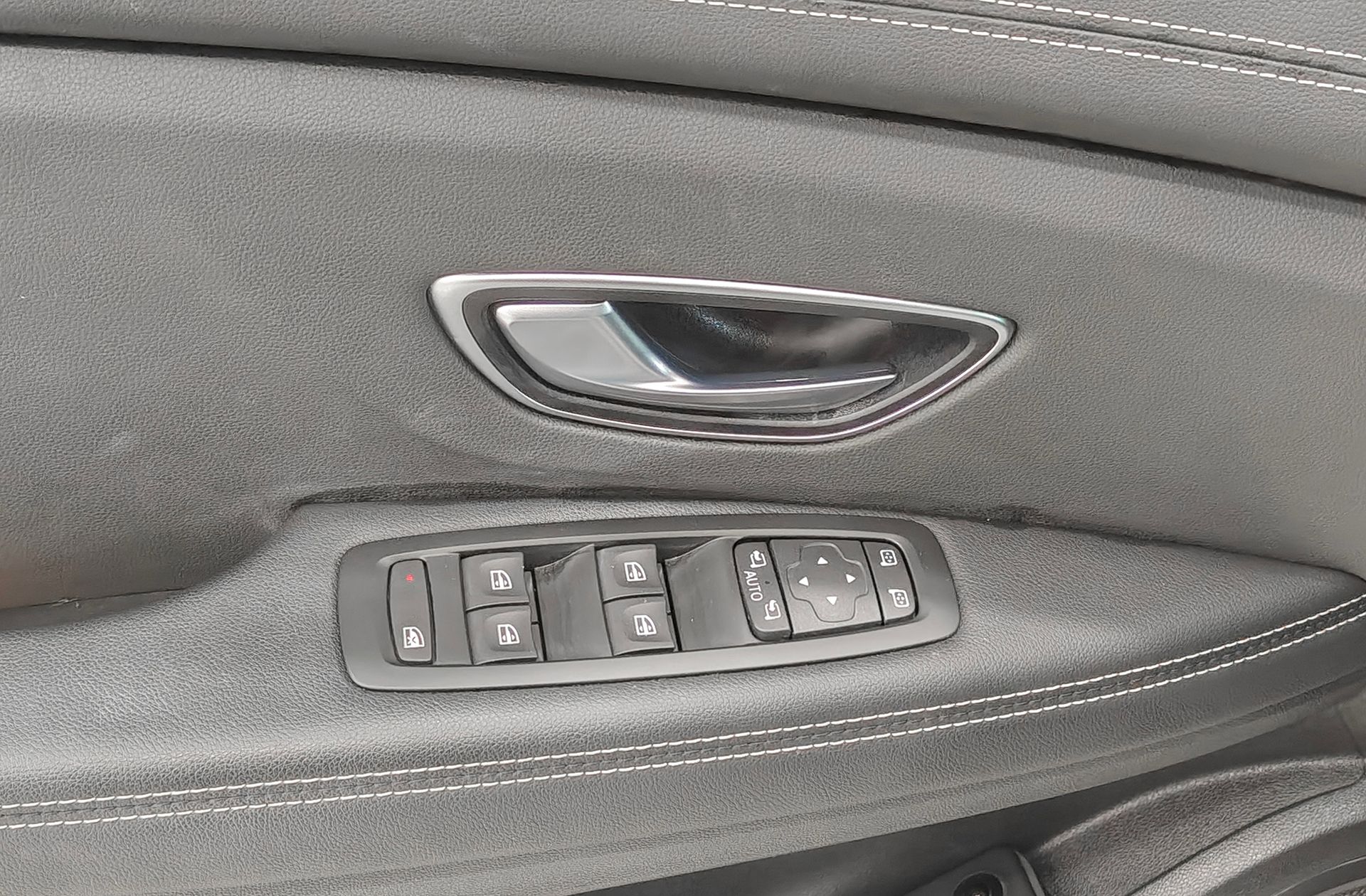 Renault Scénic Zen TCe GPF - foto 40