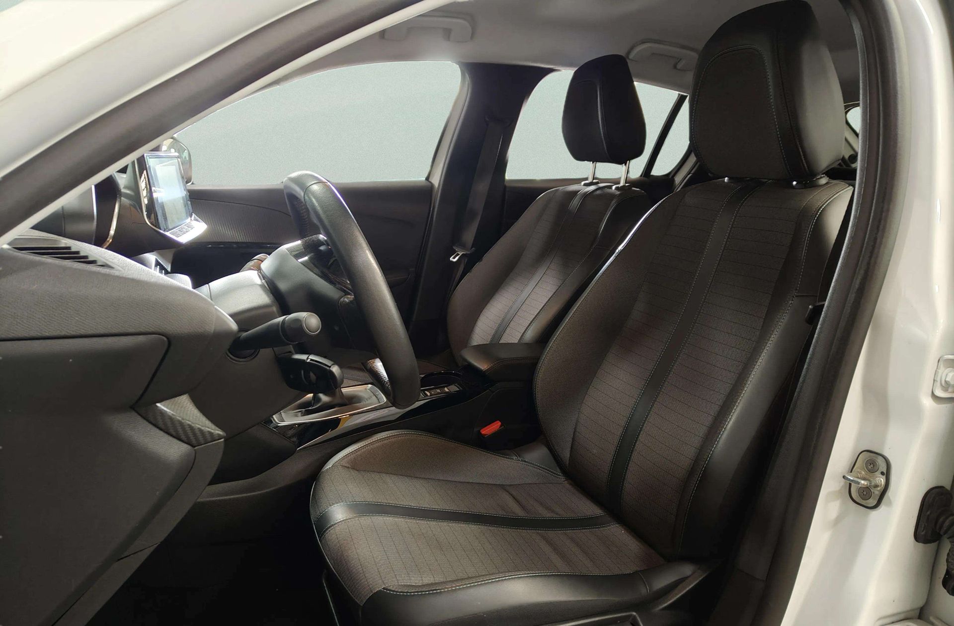 Peugeot 208 PureTech 100 Allure - foto 9