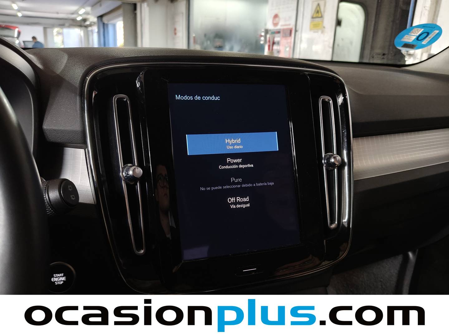 Foto Volvo XC40 Volvo XC40 T4 PHEV Recharge Core Auto (211 CV)