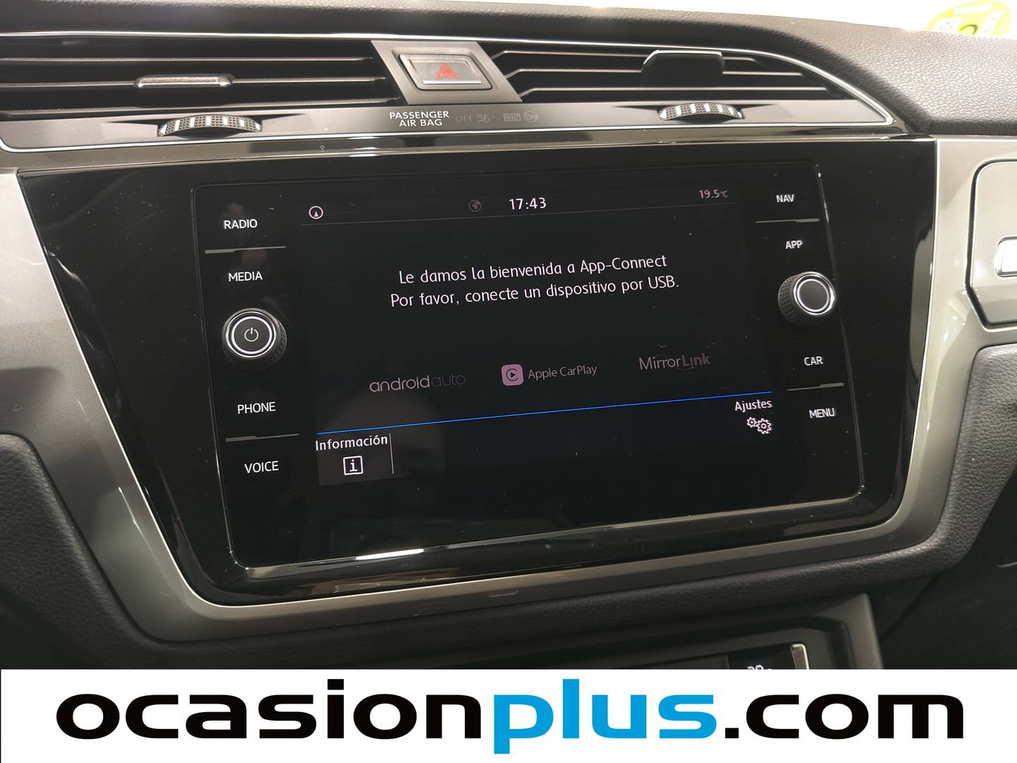 Equipamiento del Volkswagen Touran Volkswagen Touran Business & Navi 1.6 TDI (115 CV) DSG 7 Plazas