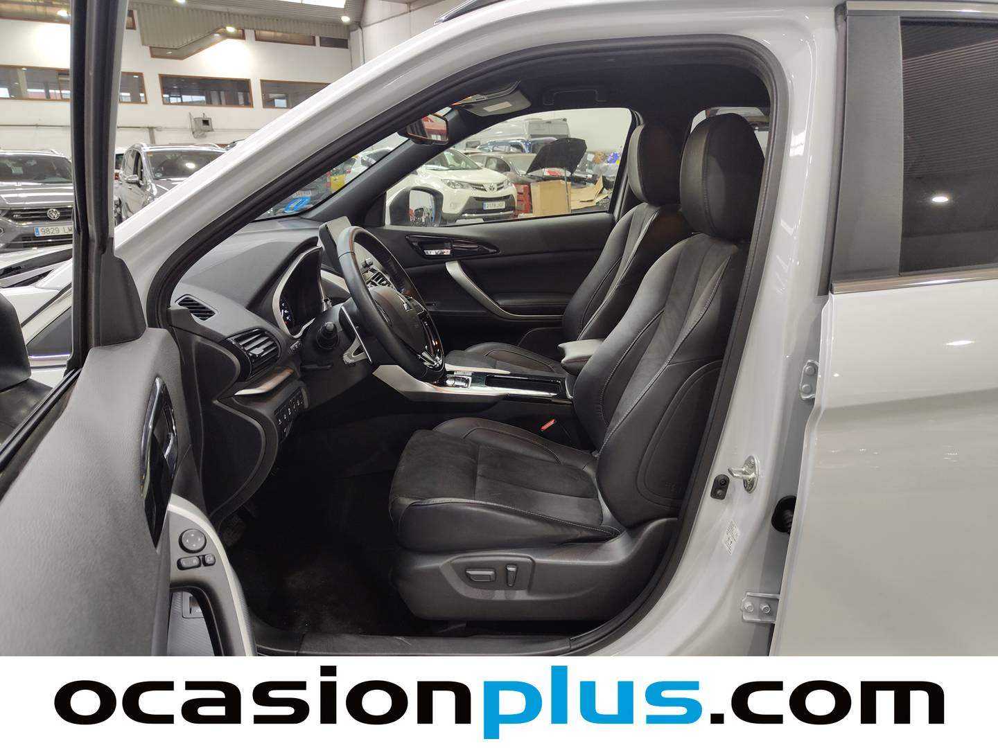 Foto Mitsubishi Eclipse Cross Mitsubishi Eclipse Cross 2.4 PHEV Kaiteki 4WD Auto (188 CV)