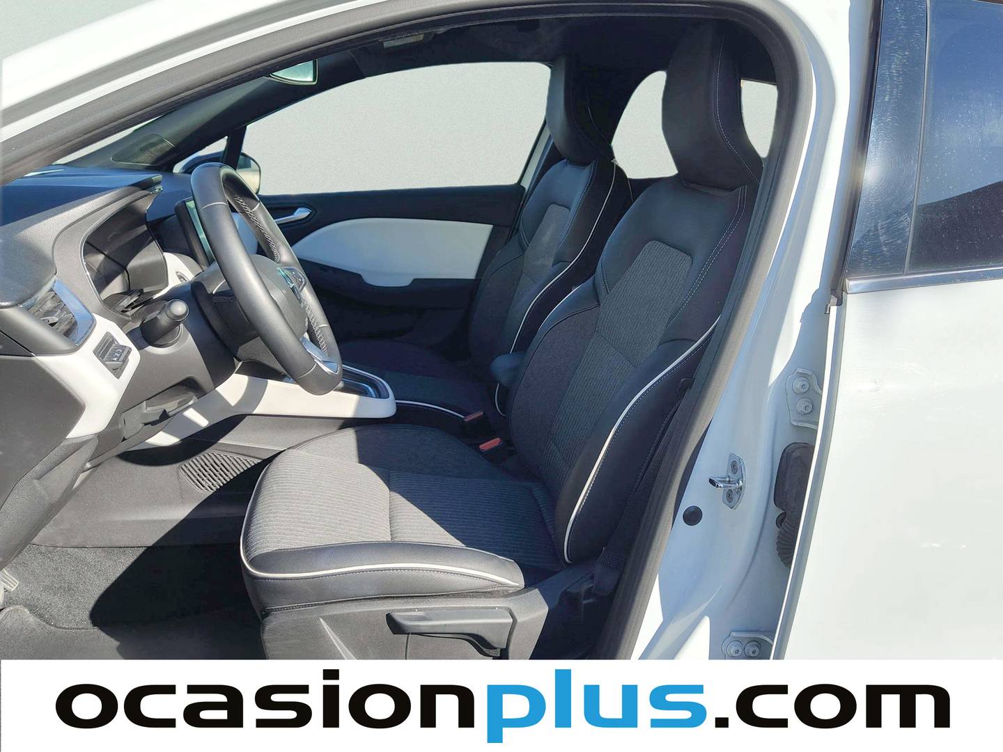 Foto asientos delanteros Renault Clio Renault Clio Engineered E-Tech híbrido (140 CV)