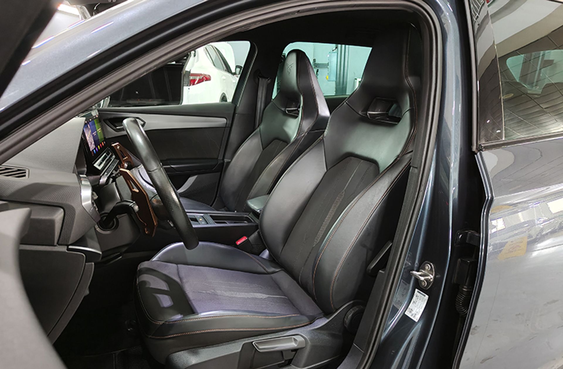 Cupra León Sportstourer 2.0 TSI 4Drive DSG - foto 12