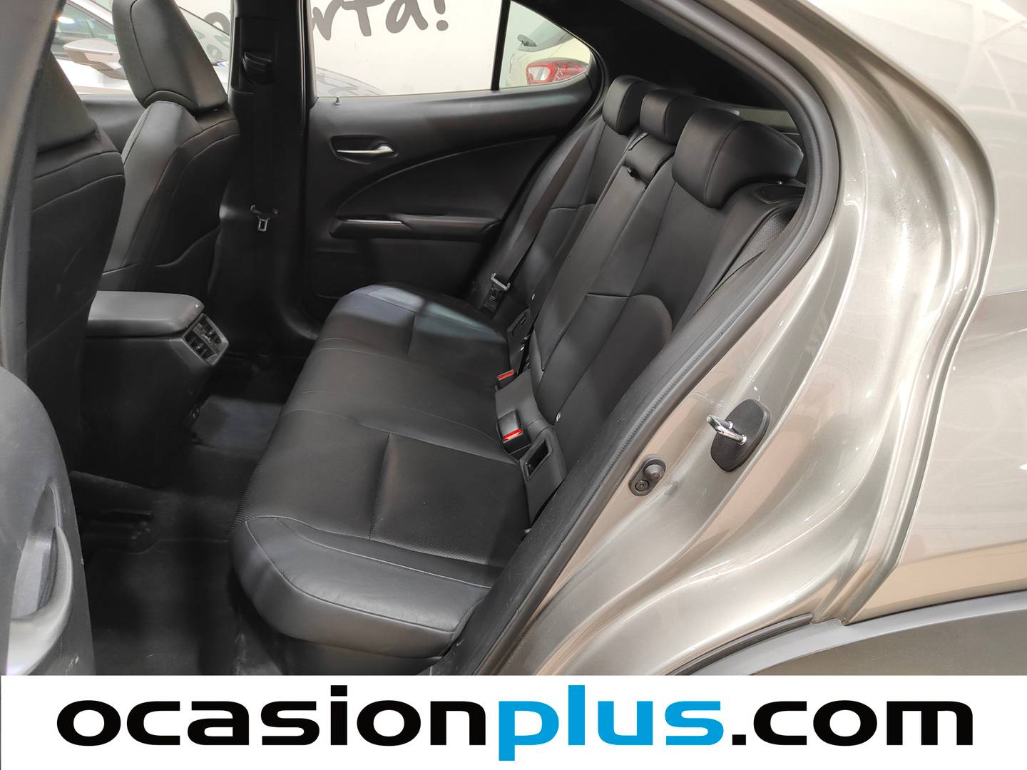Foto asientos traseros Lexus UX Lexus UX 250h Luxury (184 CV)