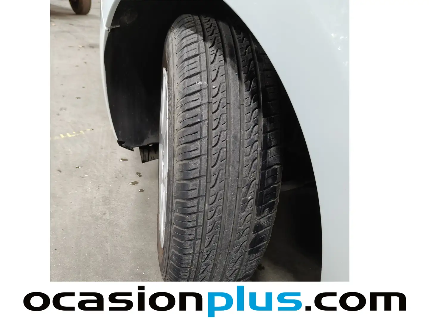 Foto Renault Clio Renault Clio 1.2 16v Authentique (75 CV)