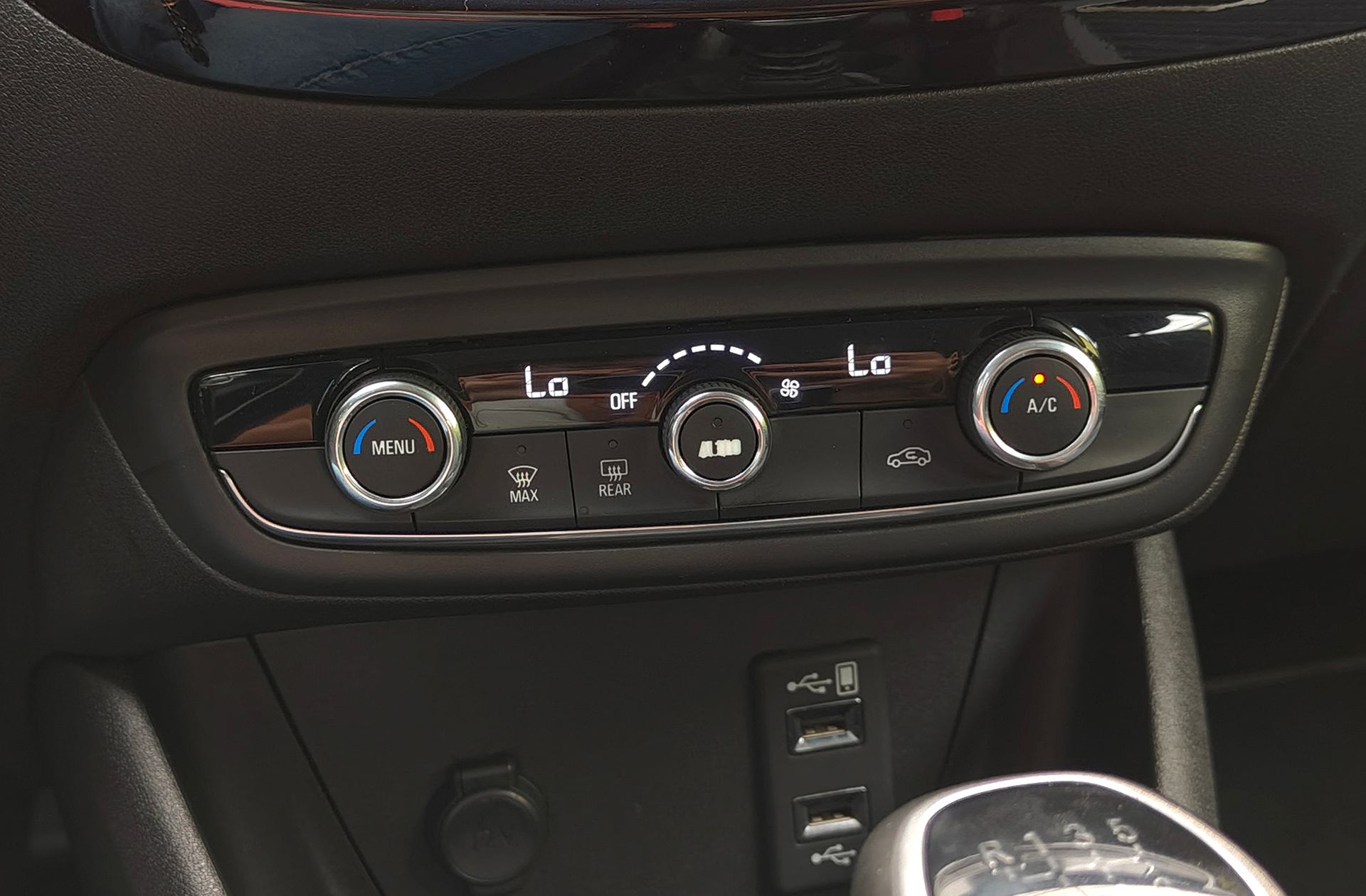 Opel Crossland 1.2 Design Line 120 Aniversario - foto 33