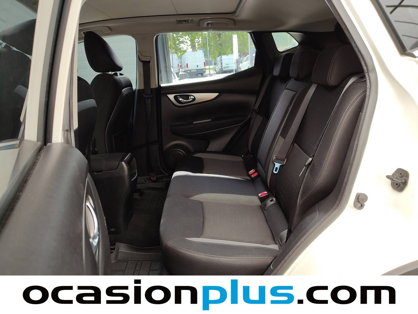 Foto asientos traseros Nissan QASHQAI Nissan Qashqai DIG-T 115 N-Connecta (115 CV)
