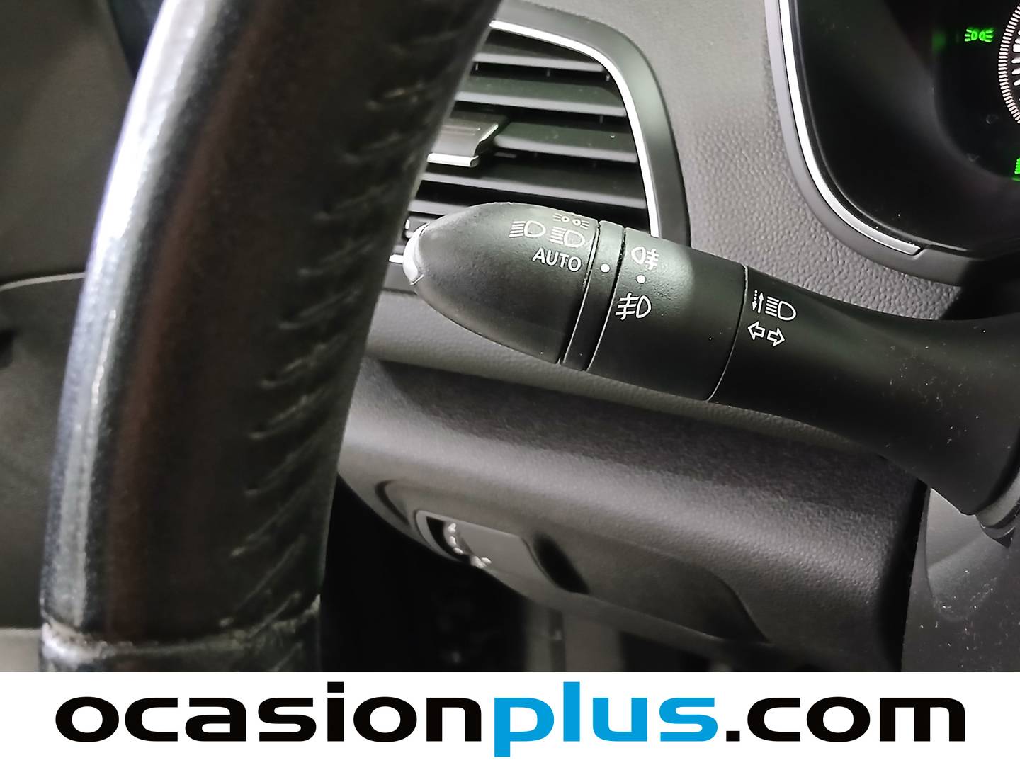 Equipamiento del Renault Mégane Renault Megane Zen TCe (140 CV) EDC GPF