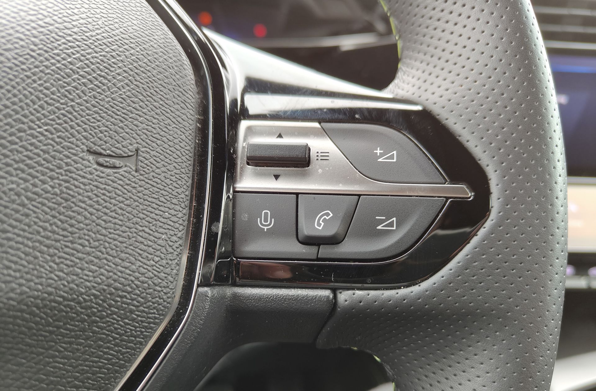 Peugeot 308 PureTech 130 GT EAT8 - foto 25
