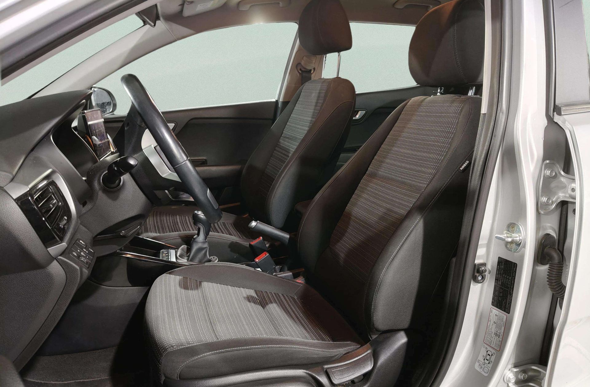 Kia Stonic 1.0 T-GDi MHEV Drive iMT - foto 13