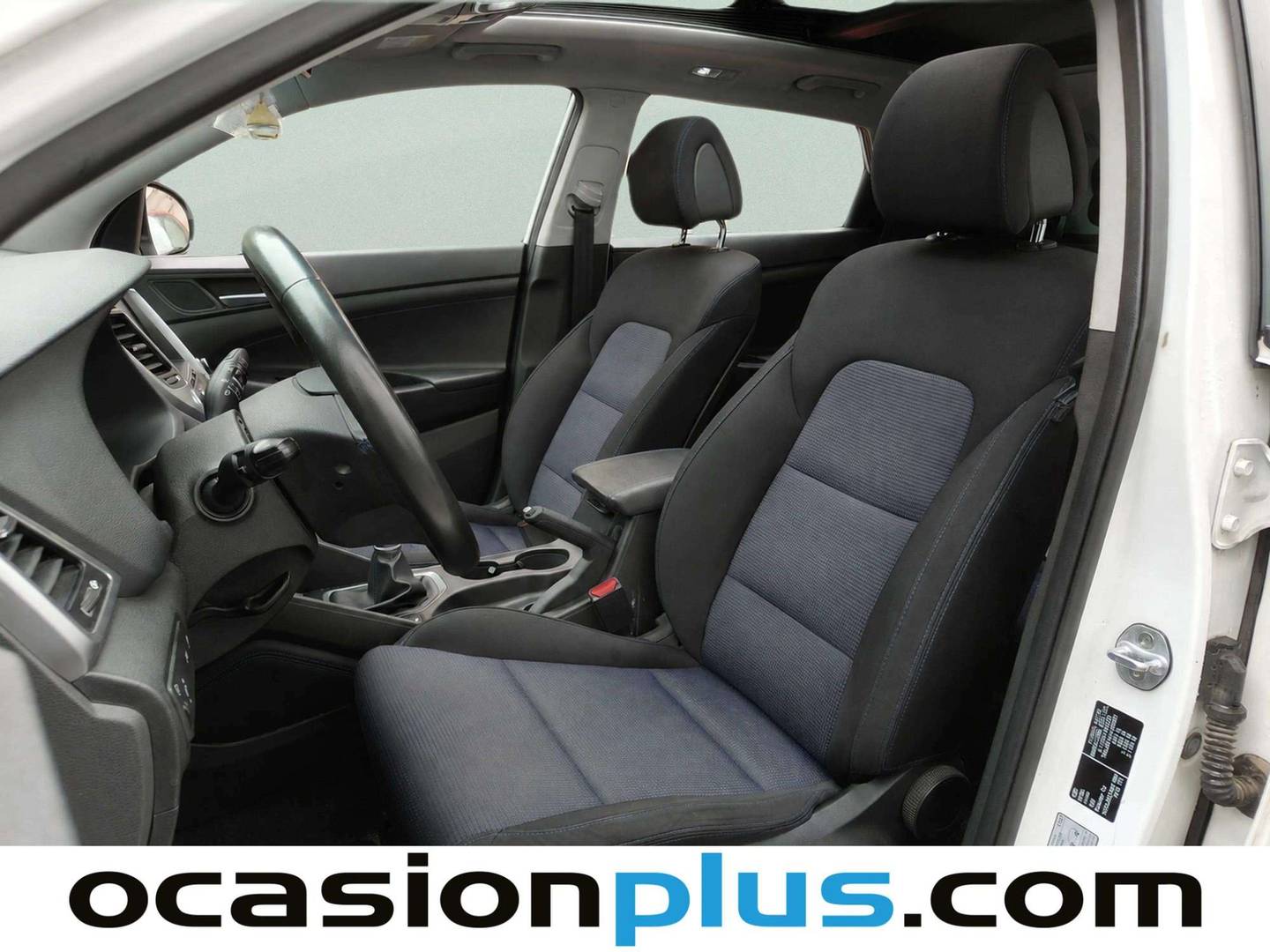 Foto asientos delanteros Hyundai Tucson Hyundai Tucson 2.0 CRDi BlueDrive Tecno Sky 4x2  (136 CV)
